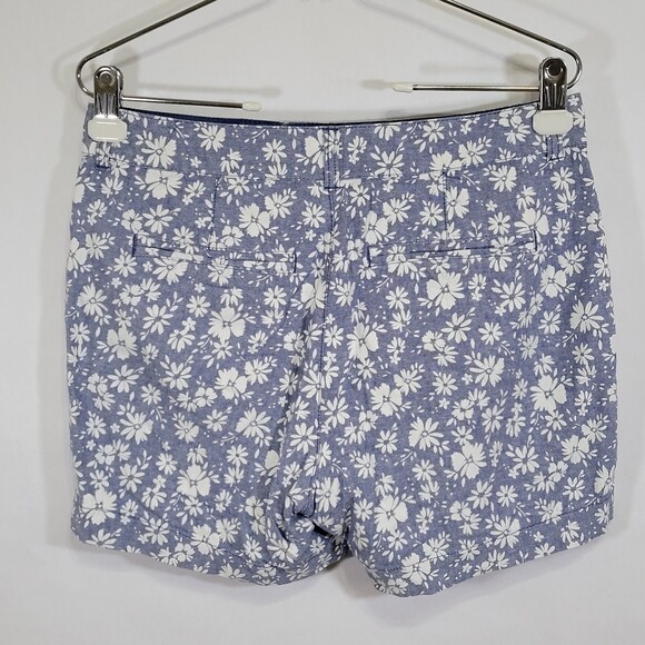 Old Navy Everyday Short high rise chambray blue floral size 4 NWOT - Picture 3 of 8